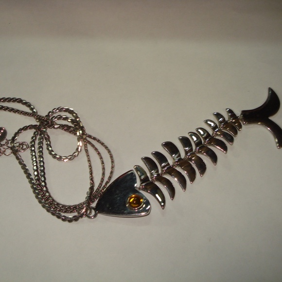 Linea By Louis Dell" Olio Silver Tone Blue Gold Stone Eyes Fish Necklace - Picture 5 of 6
